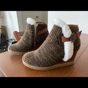 Faux fur/leather ankle boot-wedge